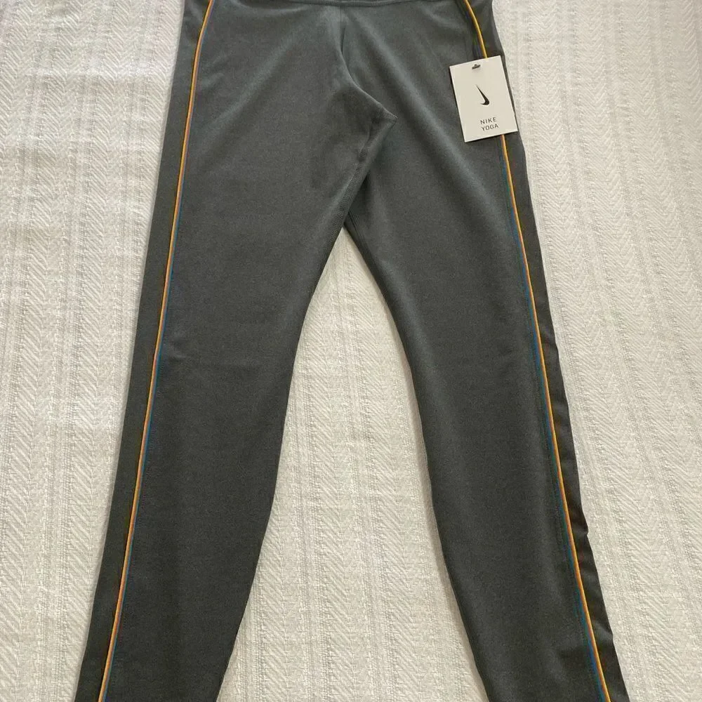 NIKE Women's Yoga Ankle Leggings - Picture 5 of 8